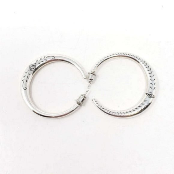 Silver Round Earings - Picture 2 of 7